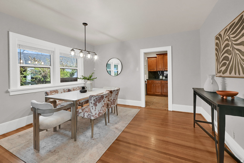 915 S PARK ROW ST Salt Lake City, UT 84105