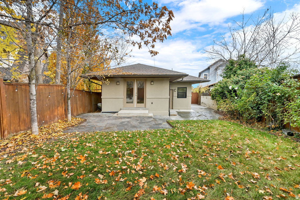 915 S PARK ROW ST Salt Lake City, UT 84105