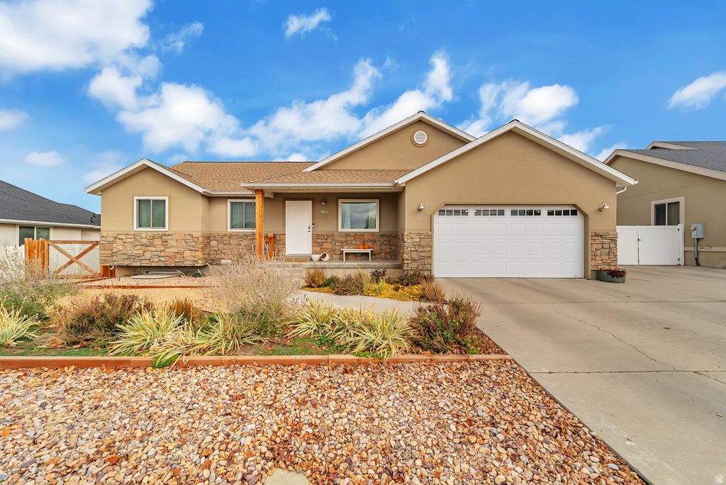 953 S 600 E Payson, UT 84651