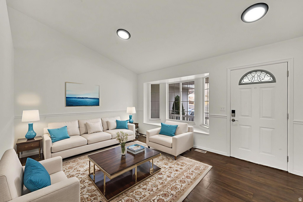 3587 N LAKEVIEW DR North Ogden, UT 84414