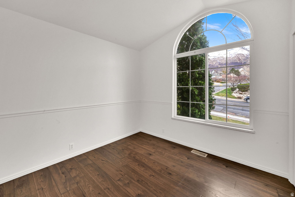 3587 N LAKEVIEW DR North Ogden, UT 84414