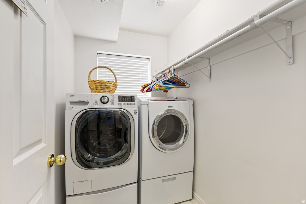 3832 W 5625 S Roy, UT 84067