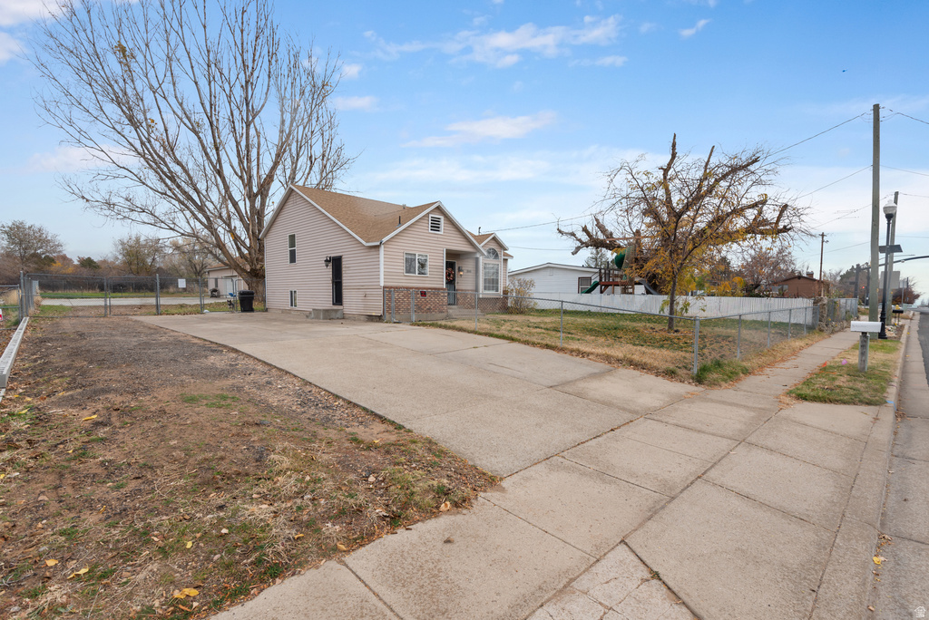 844 N 1000 W Clinton, UT 84015