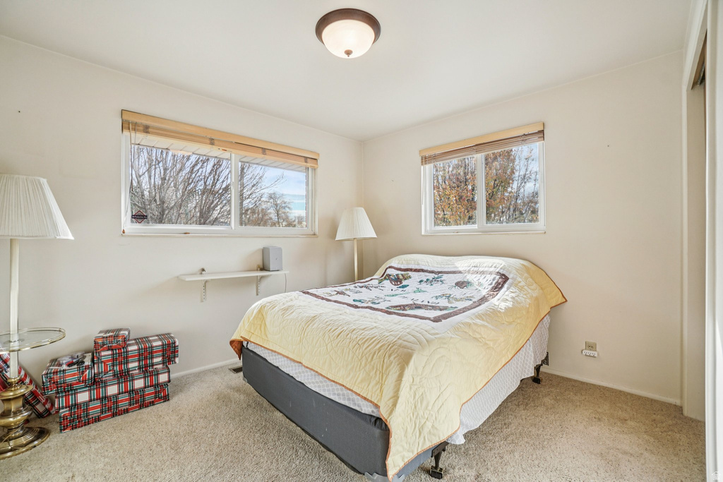 2805 E CHERRY BLOSSOM LN Holladay, UT 84117