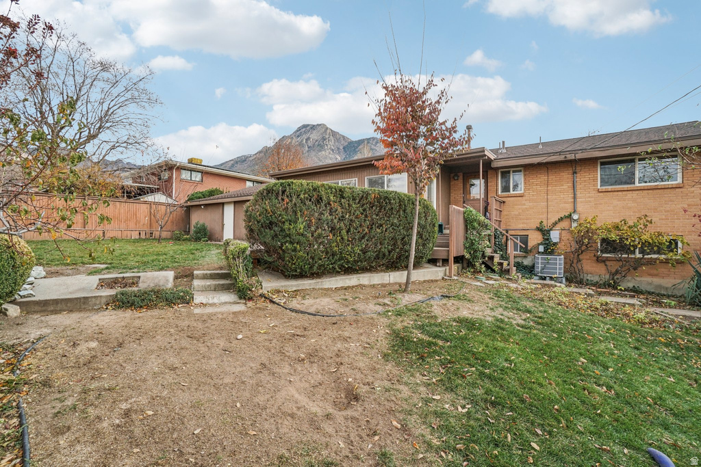 2805 E CHERRY BLOSSOM LN Holladay, UT 84117