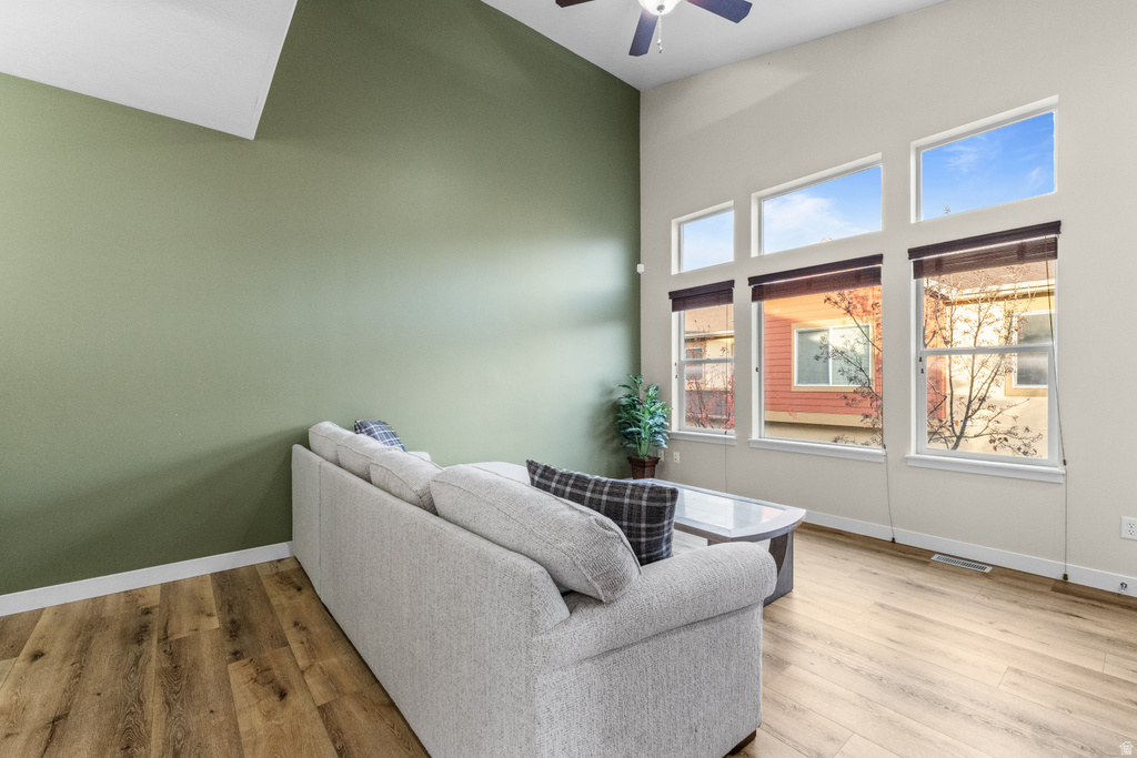 1090 N SHEPARD CREEK PKWY #6 Farmington, UT 84025