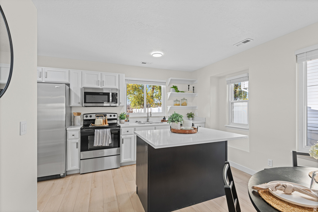 9332 S CHARTRES AVE Sandy, UT 84070