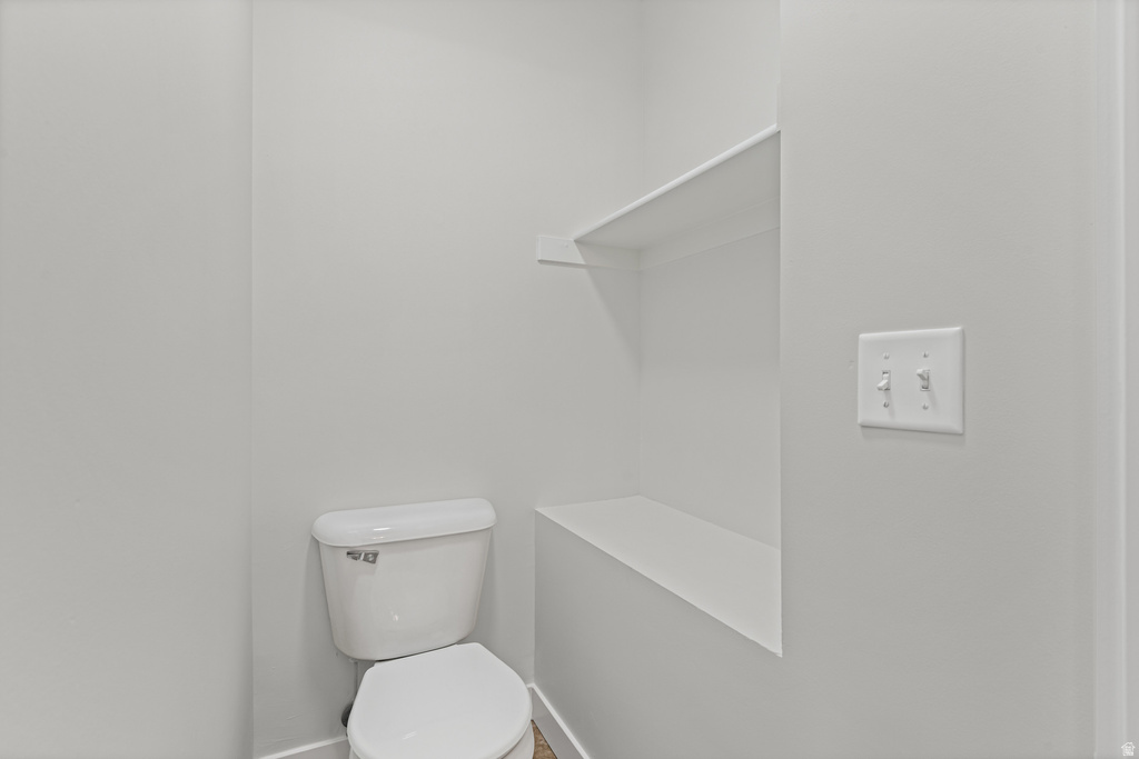 9332 S CHARTRES AVE Sandy, UT 84070