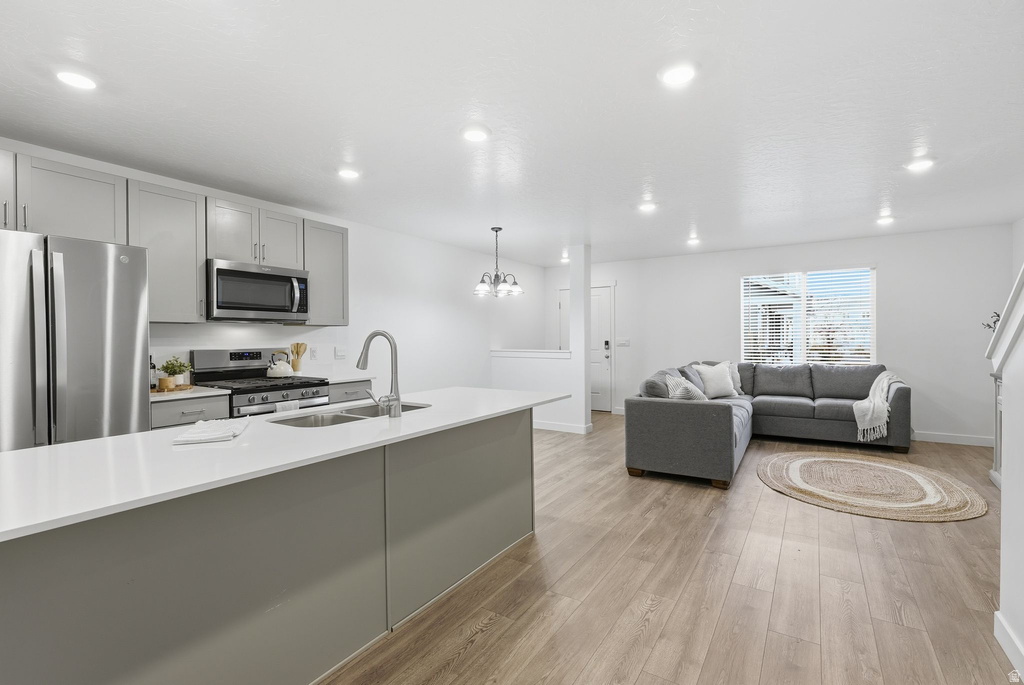 406 N REGATTA LN Saratoga Springs, UT 84045