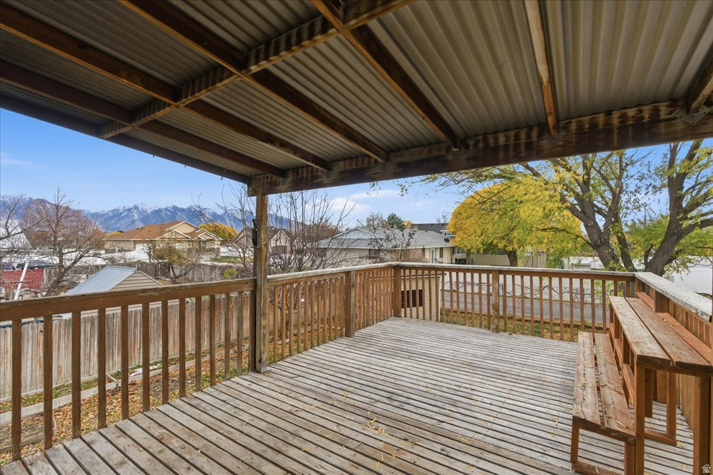 2573 JORDAN MEADOWS LN West Jordan, UT 84084