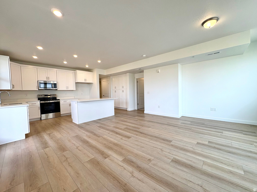 718 W BLUE MAGIC LN #201 Midvale, UT 84047