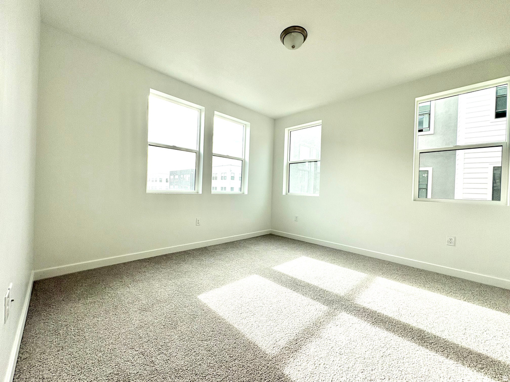 718 W BLUE MAGIC LN #203 Midvale, UT 84047