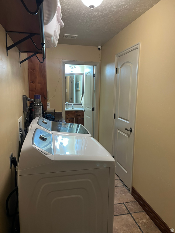 11159 S VIA ENCANTADA WAY South Jordan, UT 84095