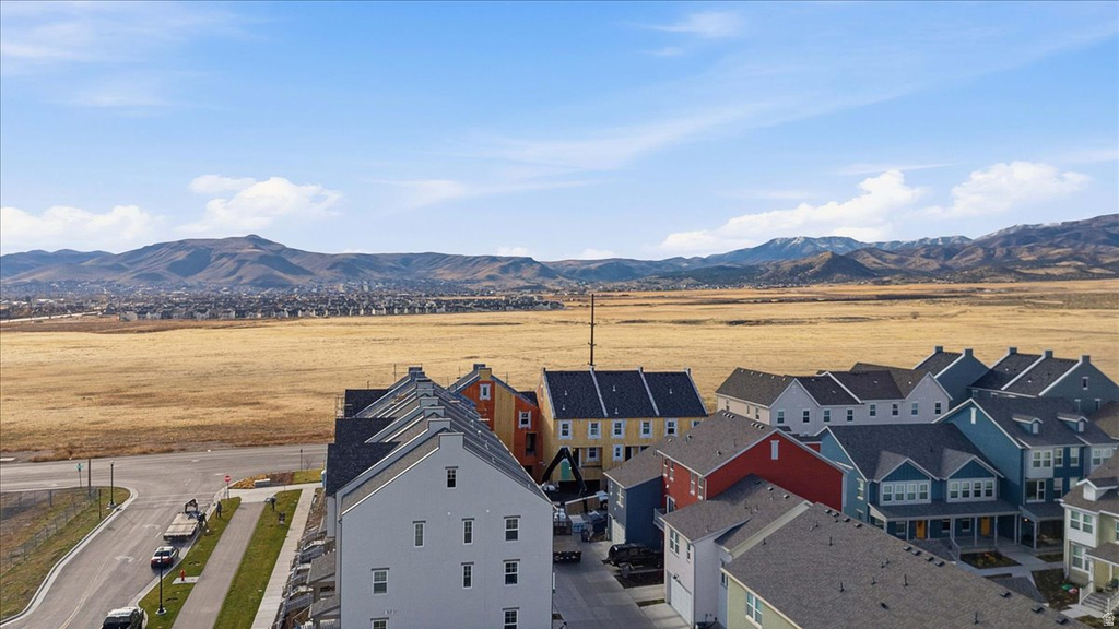 6643 W SKIP ROCK RD South Jordan, UT 84009