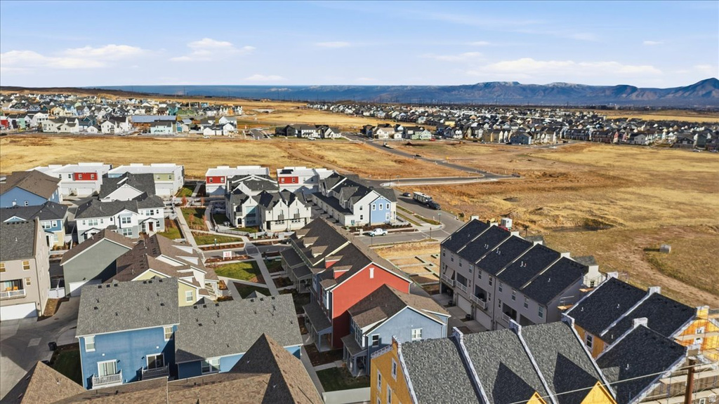 6643 W SKIP ROCK RD South Jordan, UT 84009