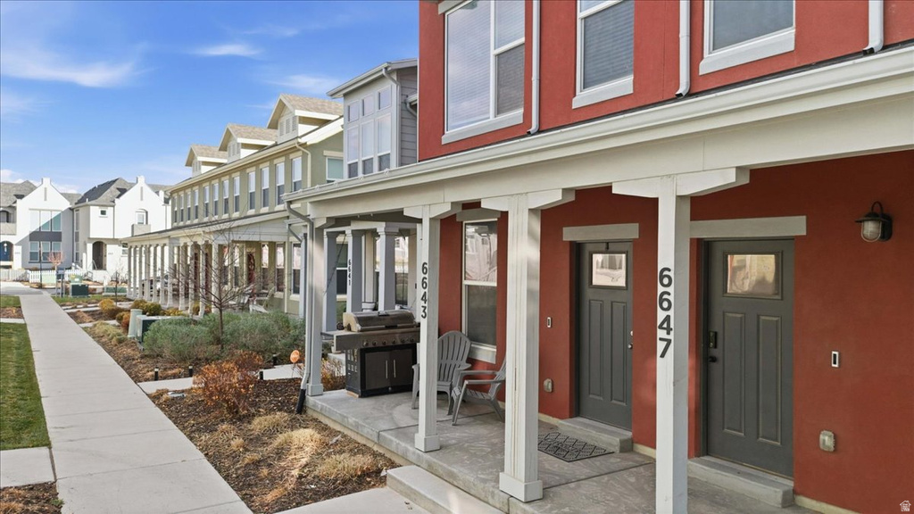 6643 W SKIP ROCK RD South Jordan, UT 84009