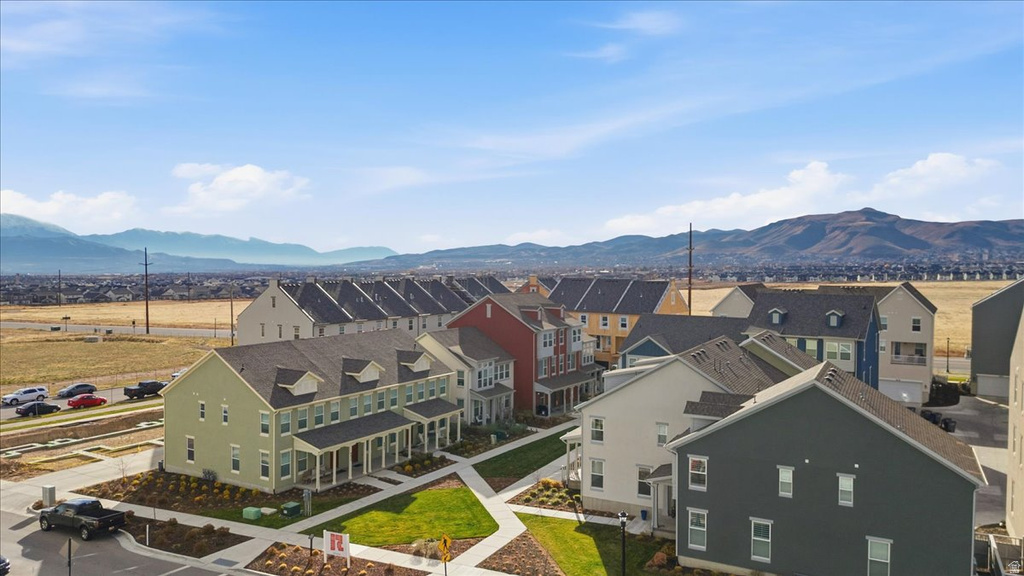 6643 W SKIP ROCK RD South Jordan, UT 84009