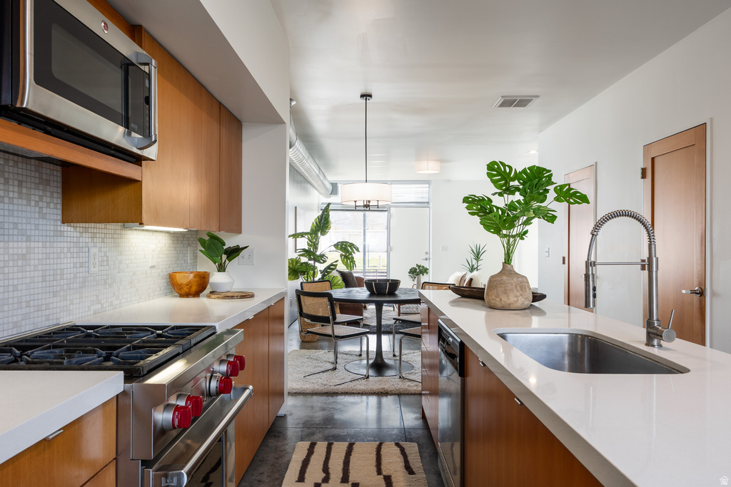 1118 S WEST TEMPLE Salt Lake City, UT 84101