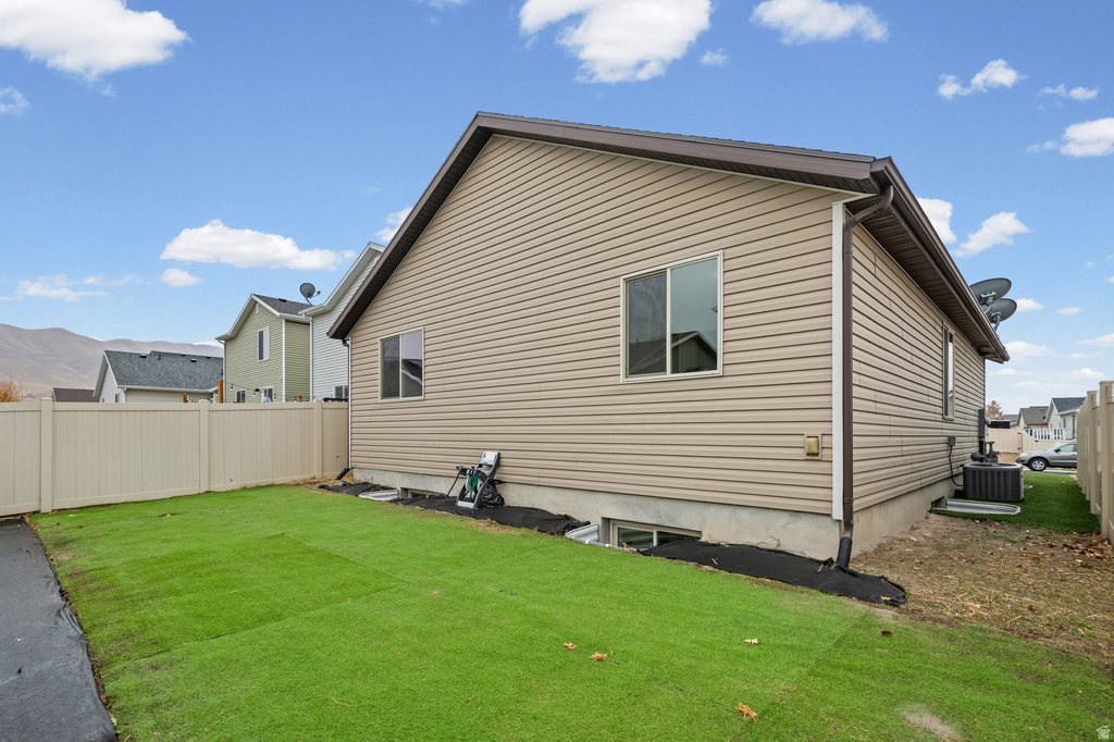 1653 E DOWNWATER ST Eagle Mountain, UT 84005