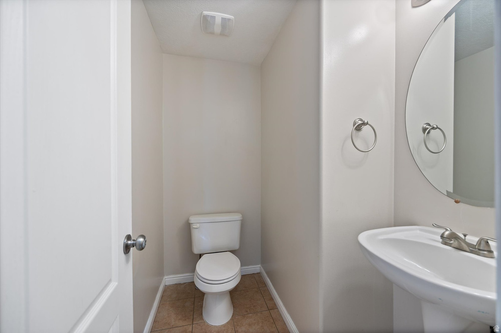 6777 S GREVILLEA LN West Jordan, UT 84081