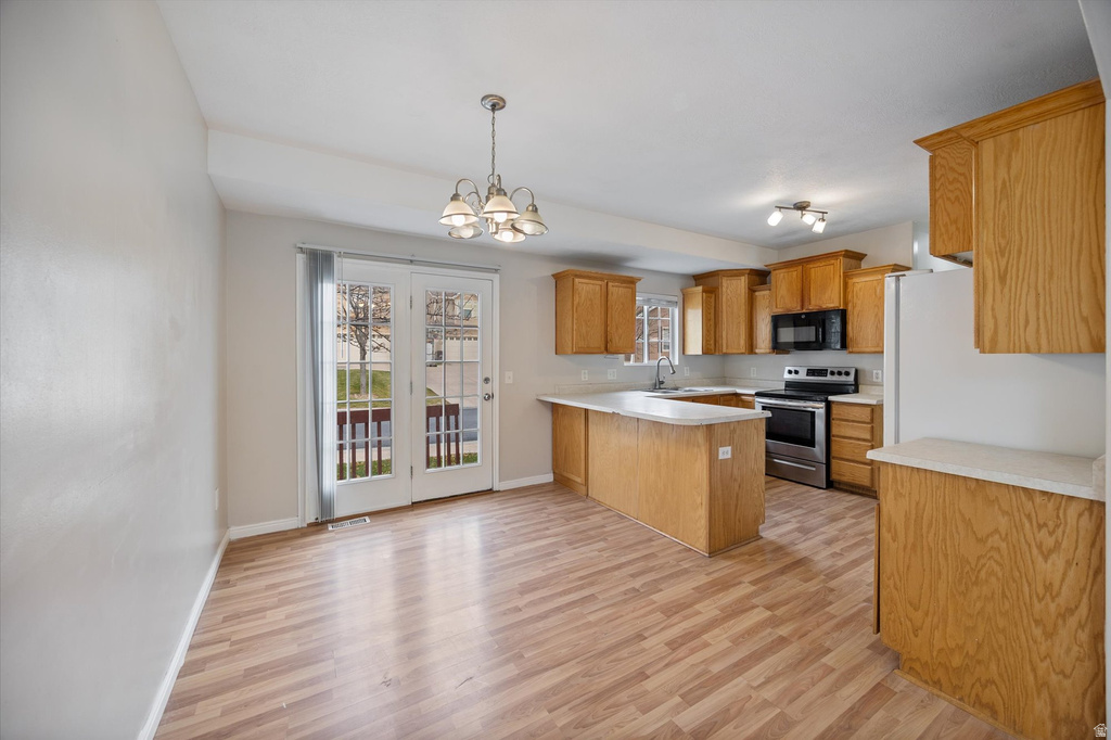 6777 S GREVILLEA LN West Jordan, UT 84081