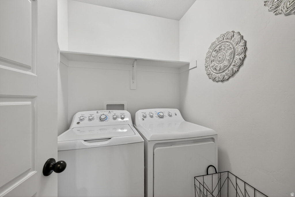 3223 S PEREGRINE TRL Saratoga Springs, UT 84045