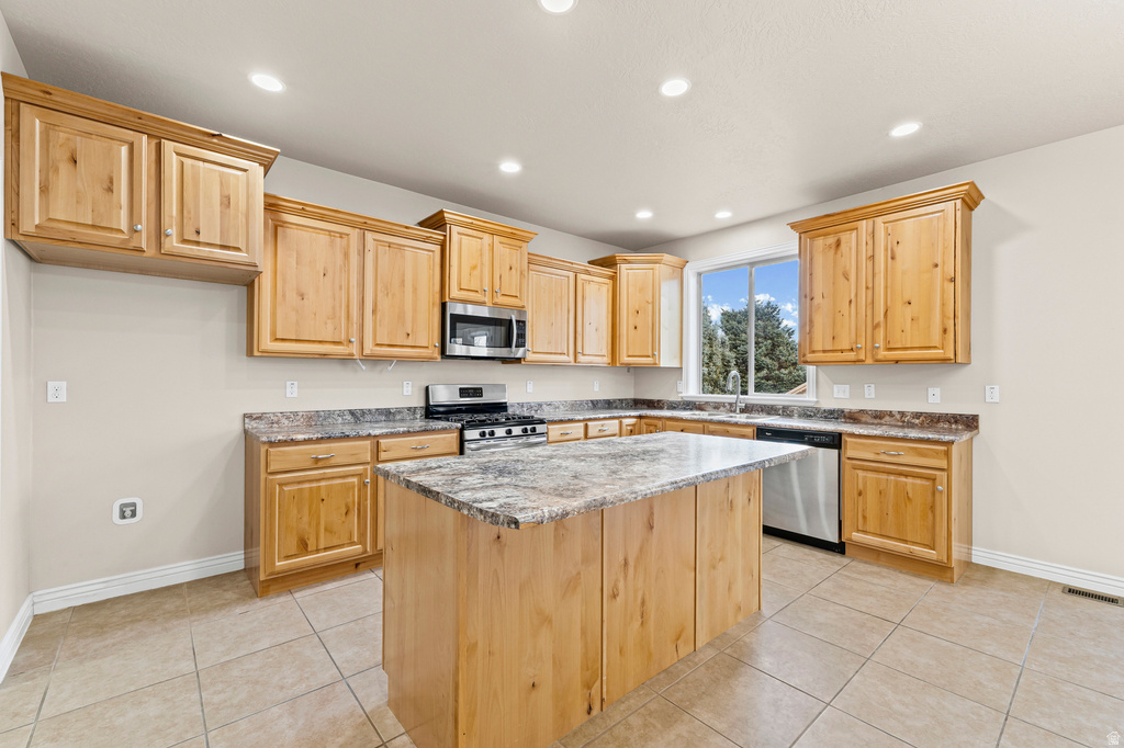 53 W LAKE VIEW TERRACE RD Saratoga Springs, UT 84045