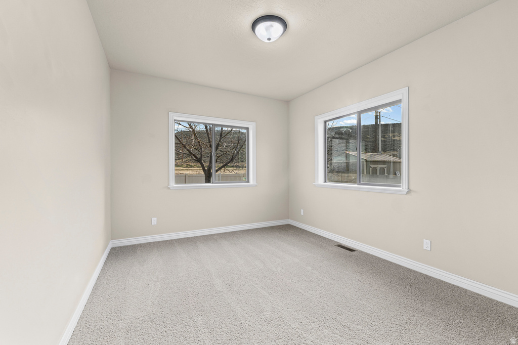 53 W LAKE VIEW TERRACE RD Saratoga Springs, UT 84045