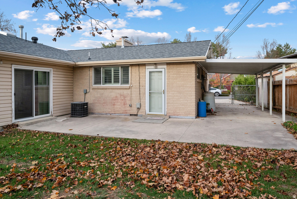 1610 E MOOR DALE LN Holladay, UT 84117