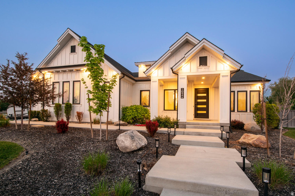 10946 S SADY LN Sandy, UT 84070