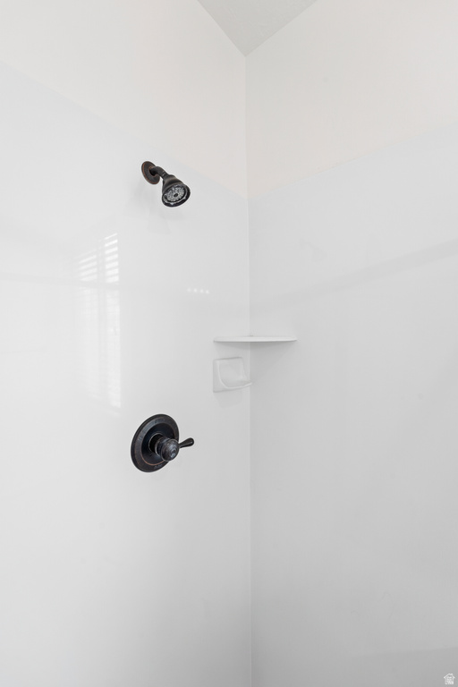 1016 N SKIPTON DR North Salt Lake, UT 84054