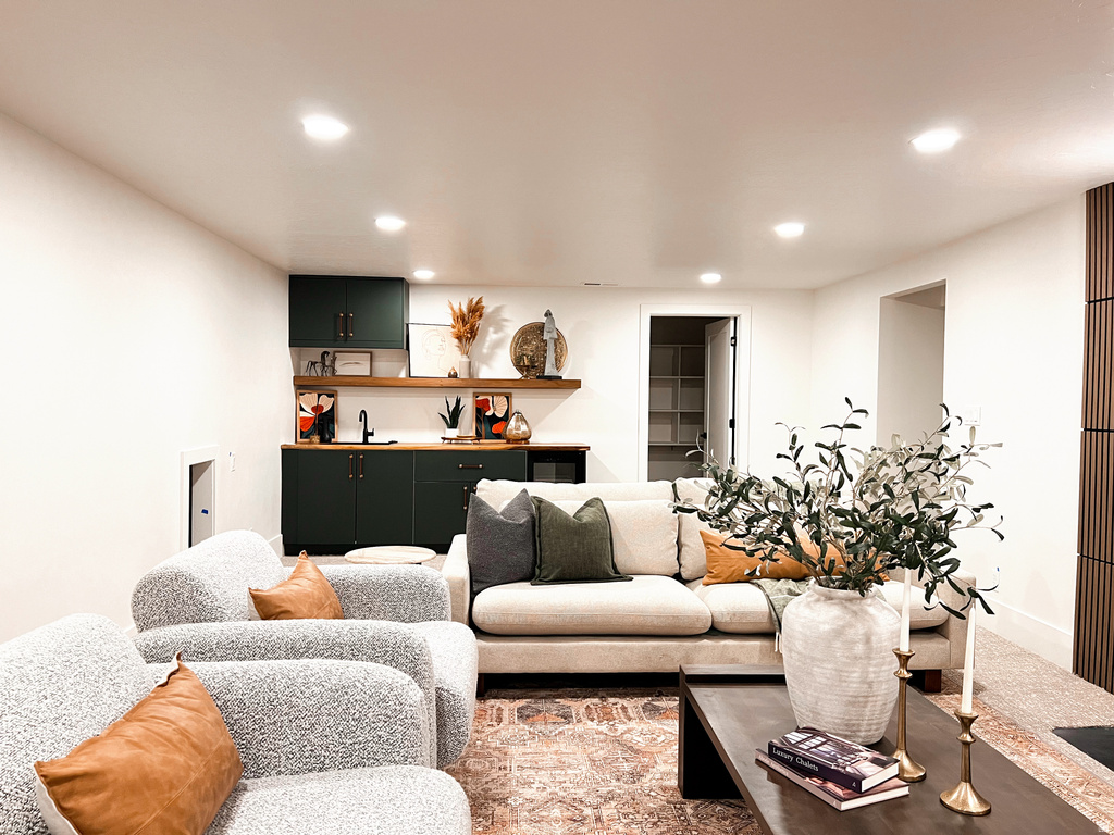 7565 S 3500 E Cottonwood Heights, UT 84121