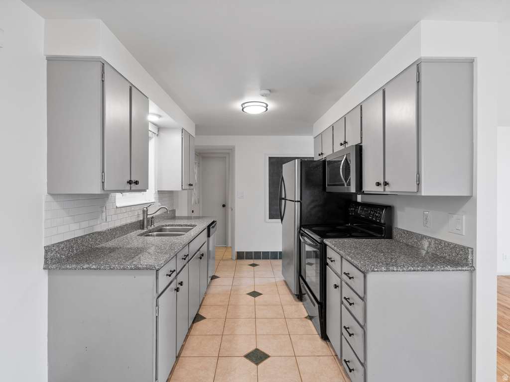 1036 N ANGEL ST Layton, UT 84041