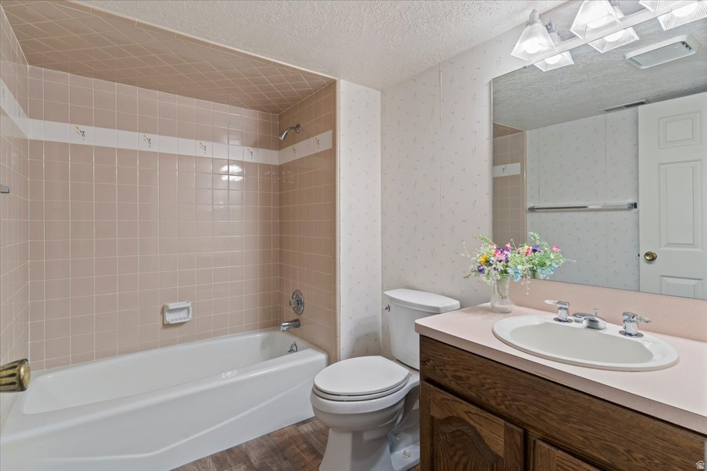 1046 E 5675 S South Ogden, UT 84405