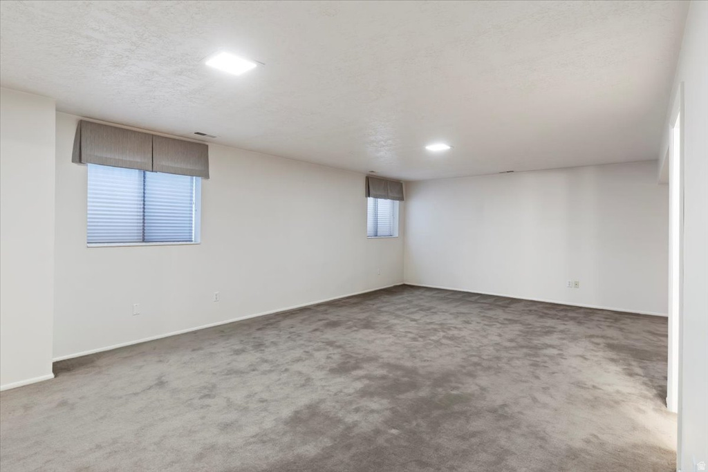 1046 E 5675 S South Ogden, UT 84405