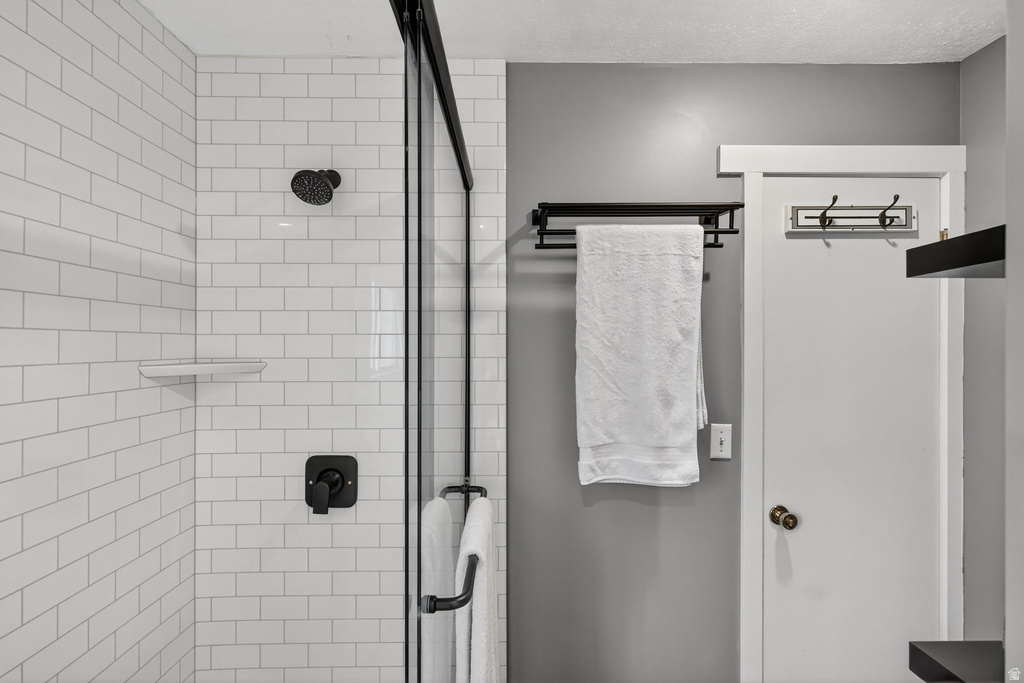 386 E PIONEER AVE Sandy, UT 84070