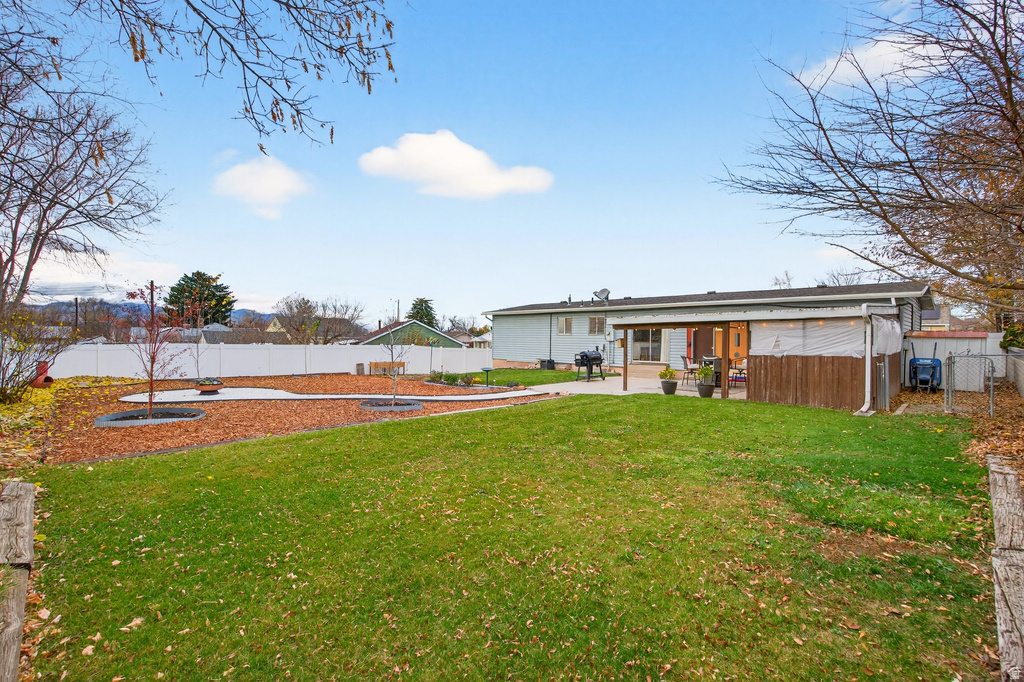 386 E PIONEER AVE Sandy, UT 84070