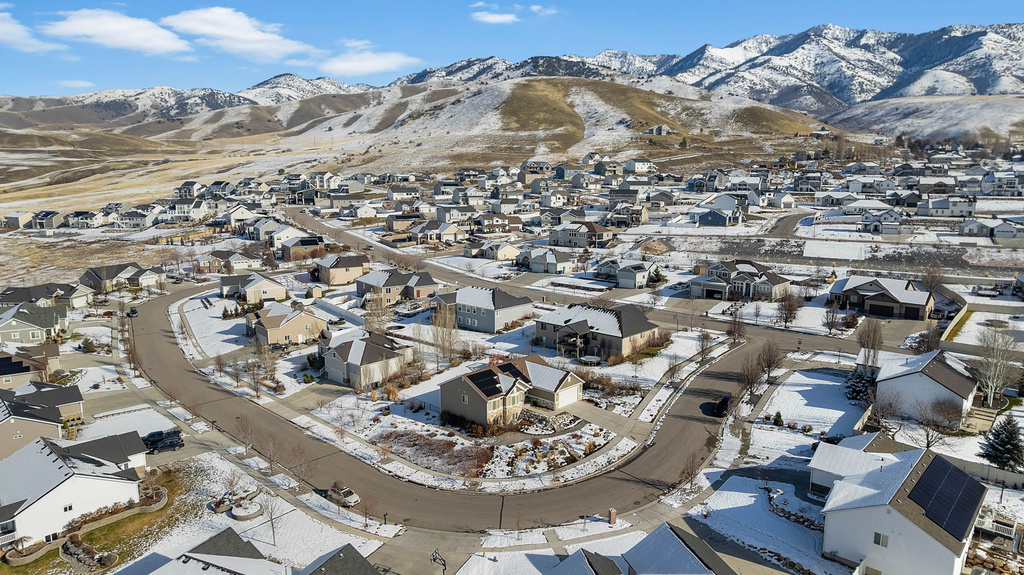 480 N 729 E Hyde Park, UT 84318