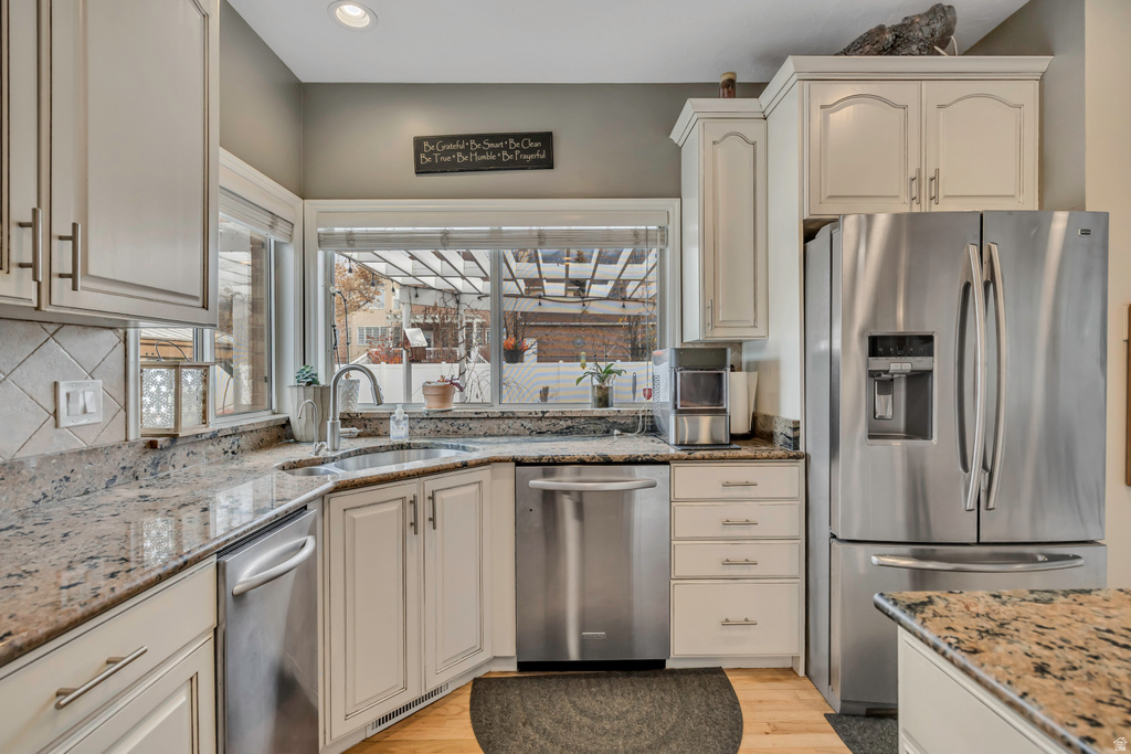 5 QUIETWOOD LN Sandy, UT 84092