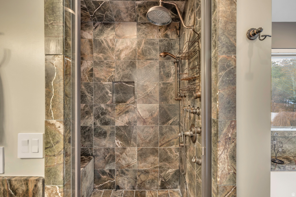 5 QUIETWOOD LN Sandy, UT 84092