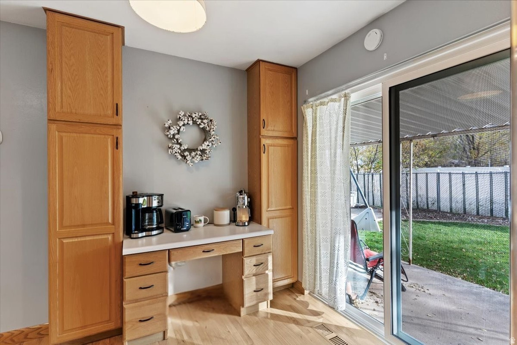 284 N 100 E North Salt Lake, UT 84054