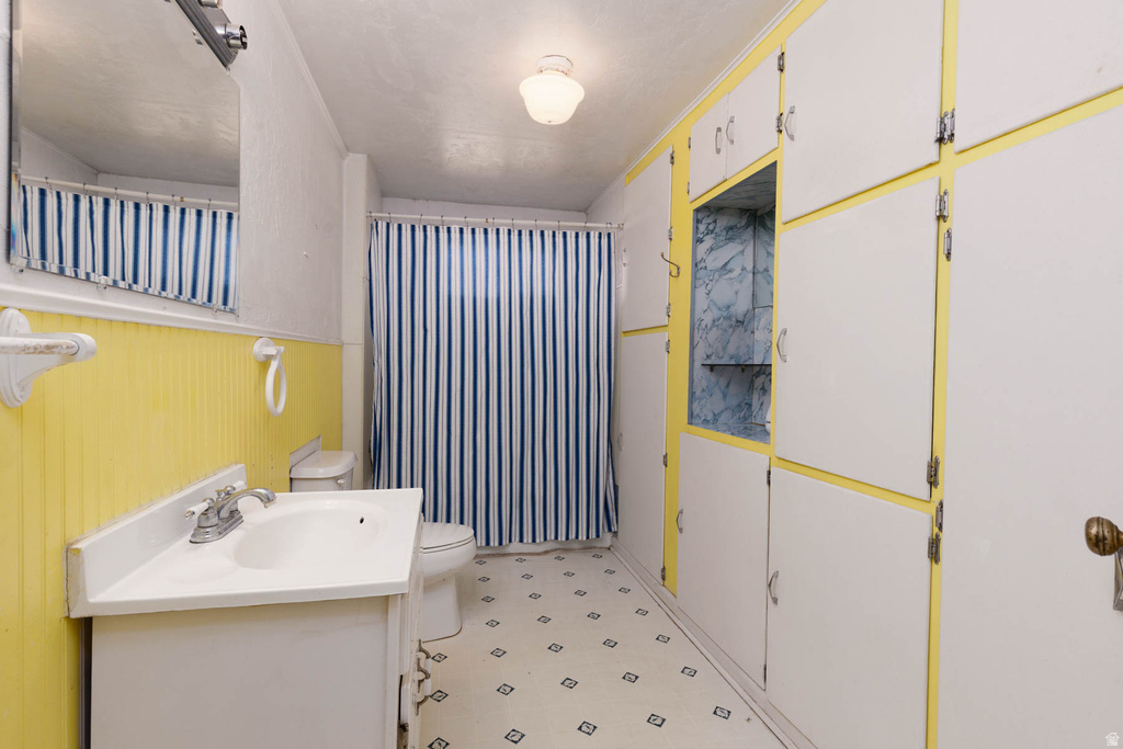 208 S 400 W Richfield, UT 84701