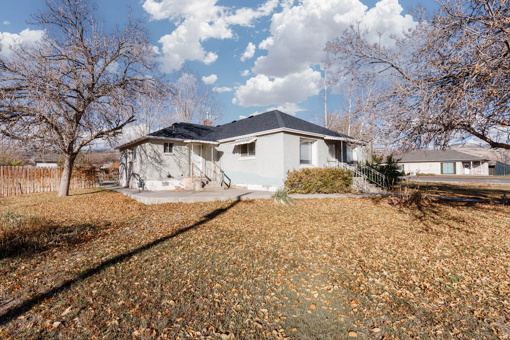 208 S 400 W Richfield, UT 84701