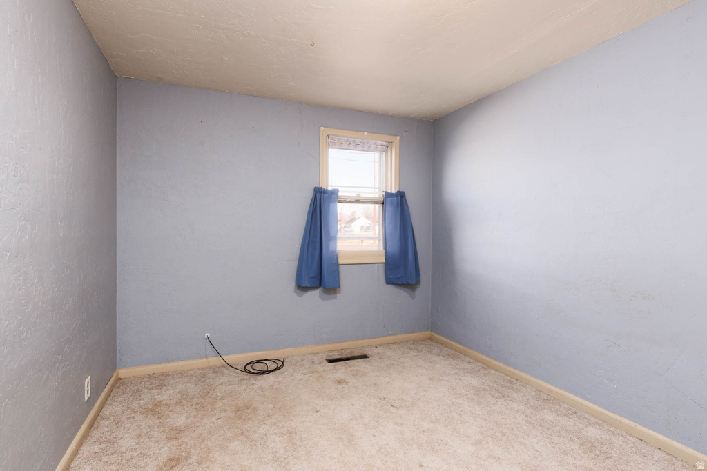 208 S 400 W Richfield, UT 84701