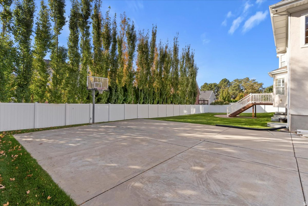 1228 E BELLA VISTA DR Fruit Heights, UT 84037