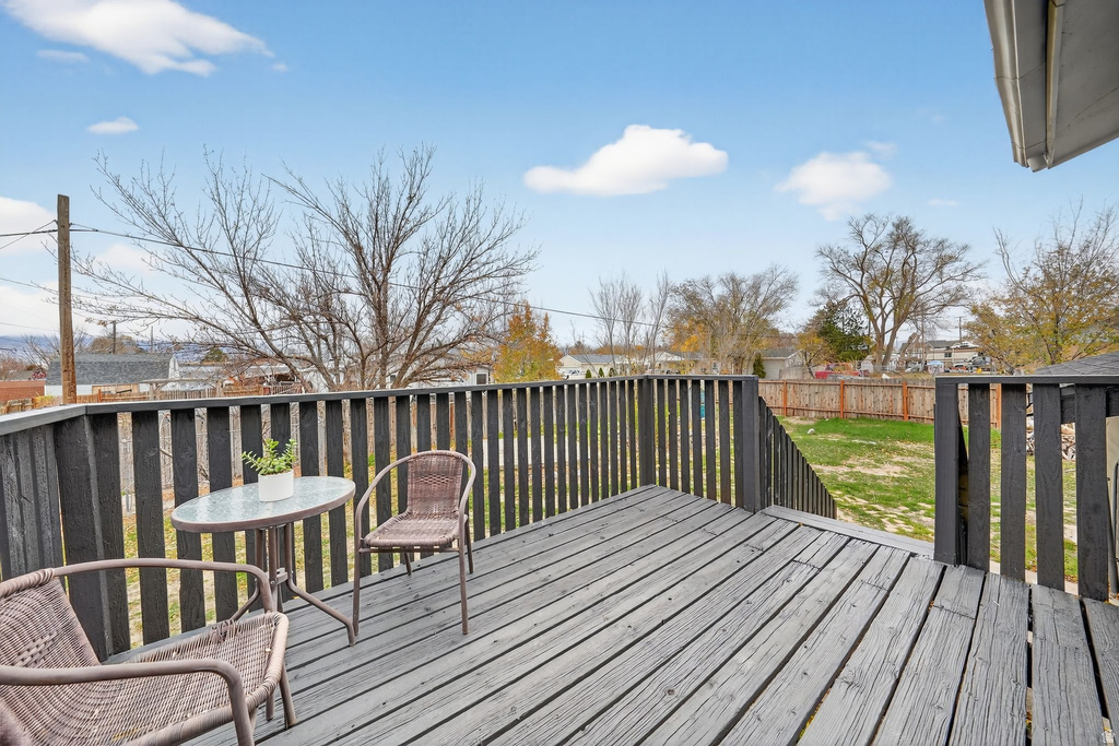 42 N BLAINE AVE Grantsville, UT 84029