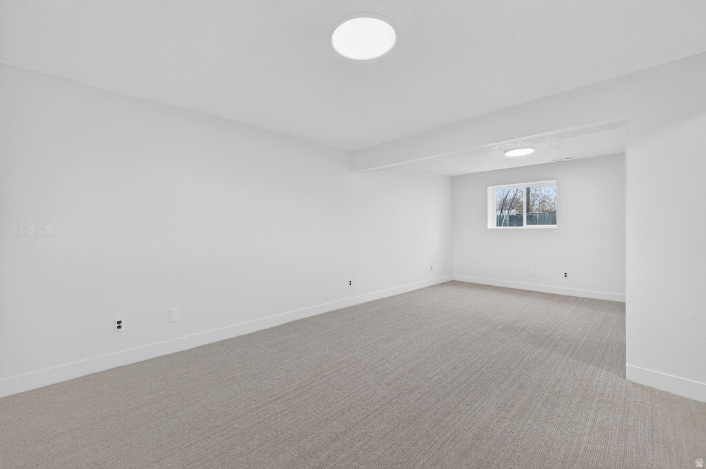 42 N BLAINE AVE Grantsville, UT 84029