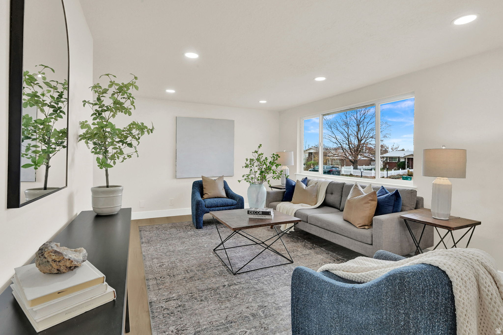 4220 S 2075 W Roy, UT 84067