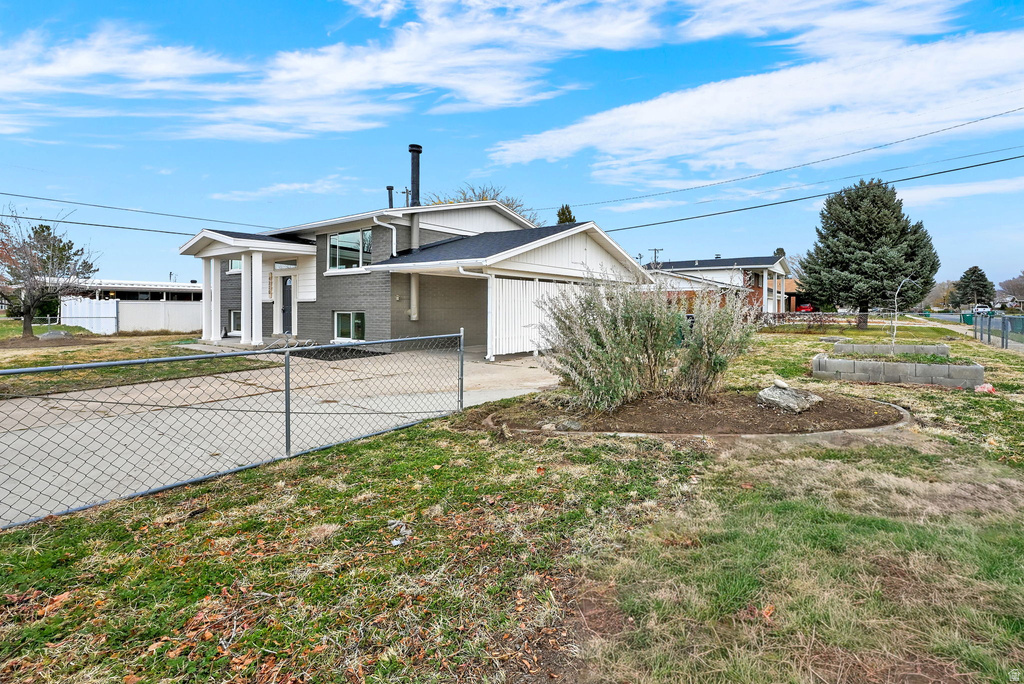 4220 S 2075 W Roy, UT 84067
