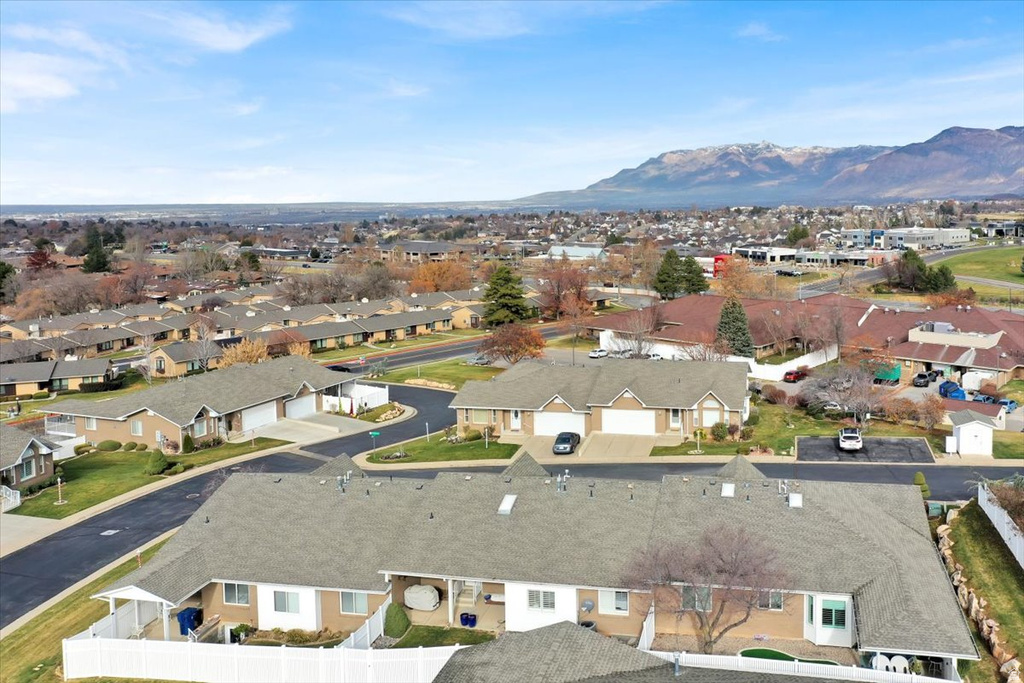 1069 E 5600 S South Ogden, UT 84405